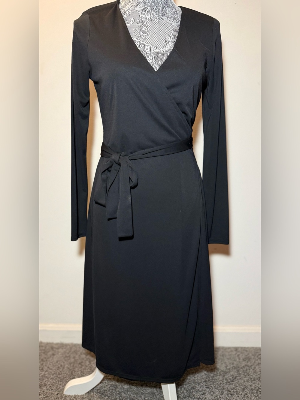 The Limited Women's Black Long-Sleeve Wrap Dress with Waist Tie size Small